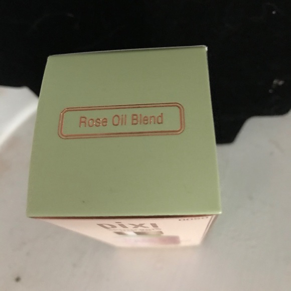 PIXI ROSE OIL NOURISHING FACE OIL HYDRATION SKIN - Picture 9 of 9